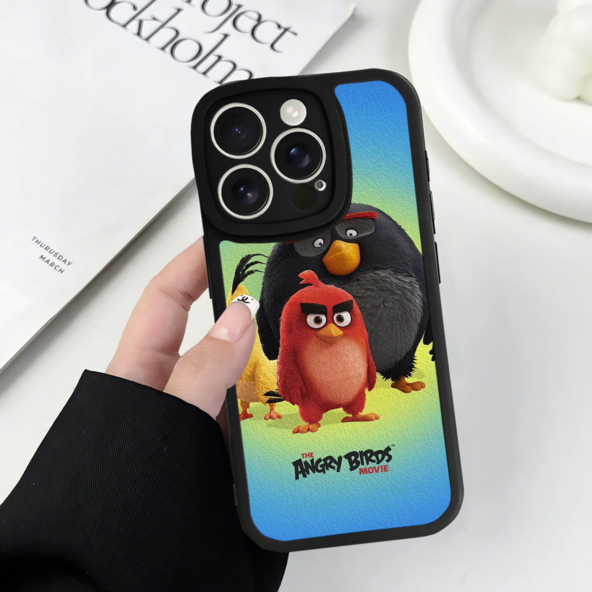 （画像用） Angry Birds アングリーバード 【iPhone 16シリーズ対応】シリコンスマホケース（レザー調） 材質：シリコン